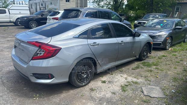 Honda Civic LX 4dr Sedan (2.0L 4cyl) 2017 Gray