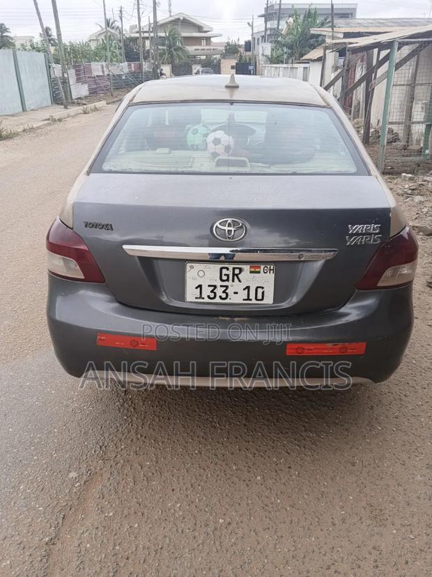 Toyota Yaris 2009 Gray