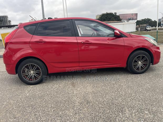 Hyundai Accent 2015 Red