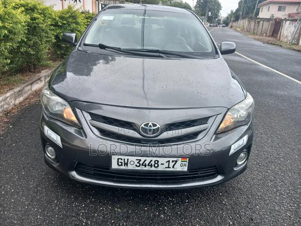 Toyota Corolla 2013 Gray