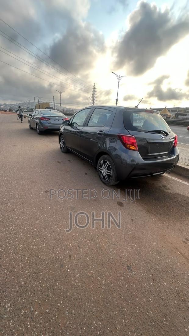 Toyota Yaris LE Hatchback 5dr 2016 Black