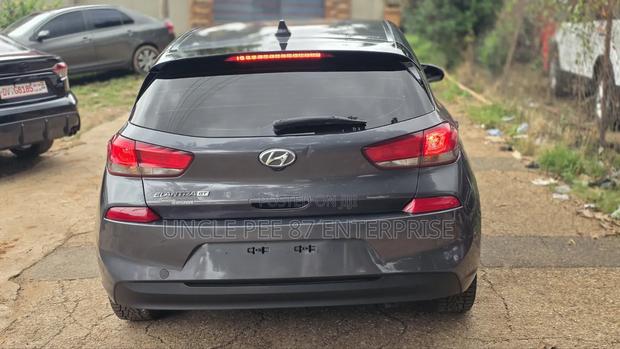 Hyundai Elantra Limited 2019 Gray