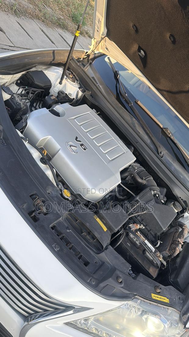 Lexus ES 350 FWD 2014 White