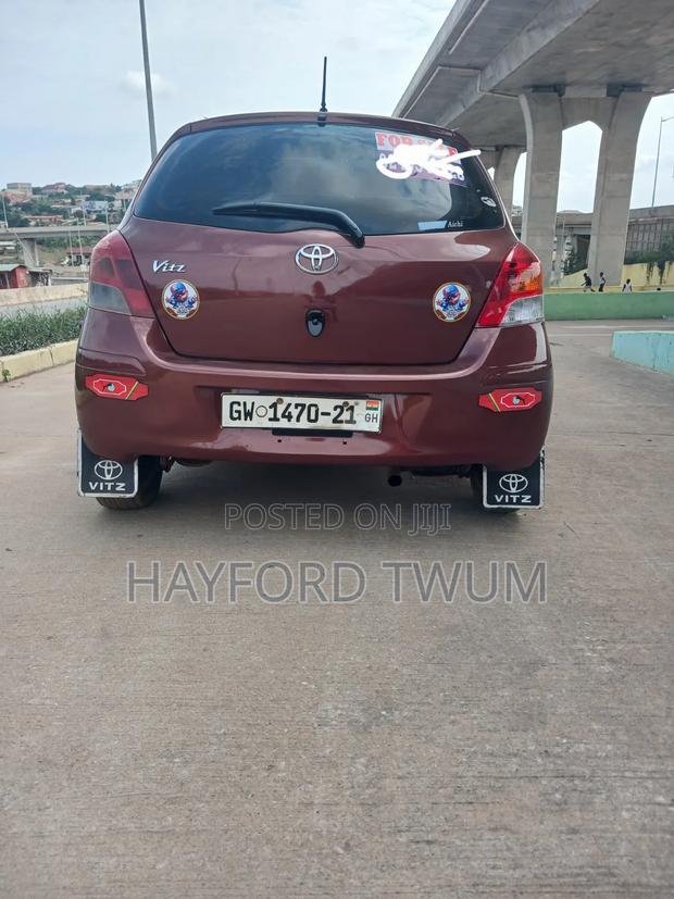 Toyota Vitz 2010 Brown