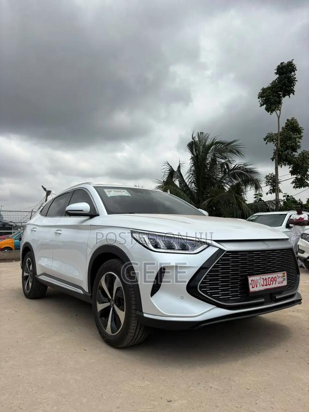 New BYD Song Plus 2024 White