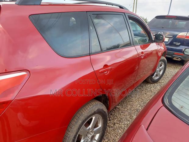 Toyota RAV4 2010 Red