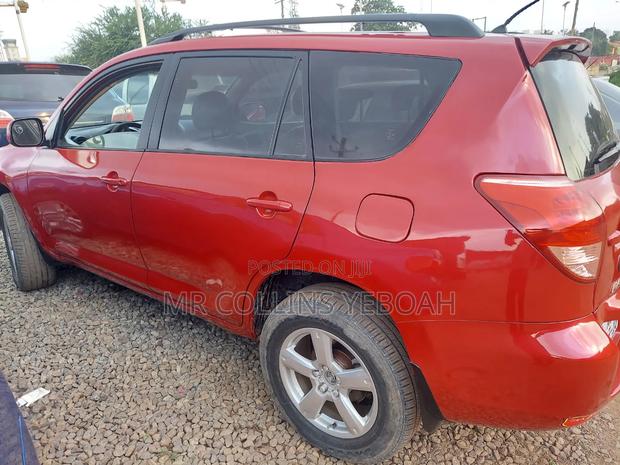 Toyota RAV4 2010 Red