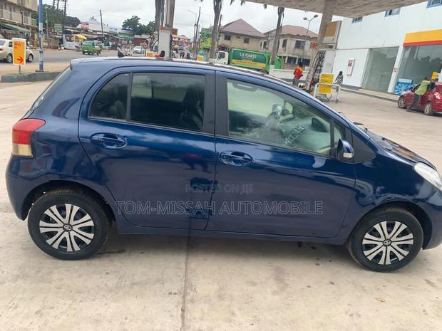 Toyota Vitz 1.3 AWD 3dr 2010 Blue