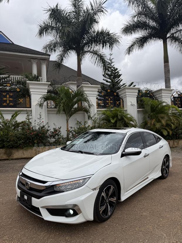 Honda Civic Touring 4dr Sedan (1.5L 4cyl) 2017 White