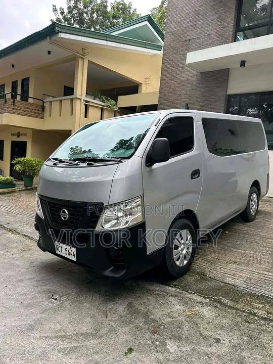 Nissan Caravan 2018 Silver