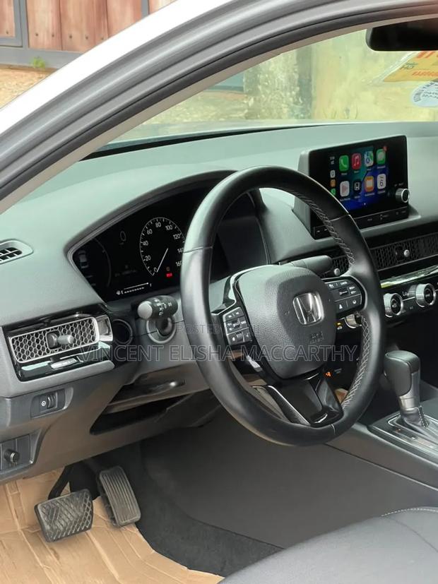Honda Civic 2024 Silver