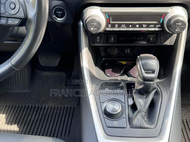 Toyota RAV4 Prime XSE AWD 2023 Blue