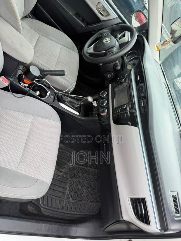 Toyota Corolla L 4dr Sedan (1.8L 4cyl 4A) 2014 White