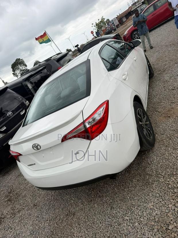Toyota Corolla L 4dr Sedan (1.8L 4cyl 4A) 2014 White