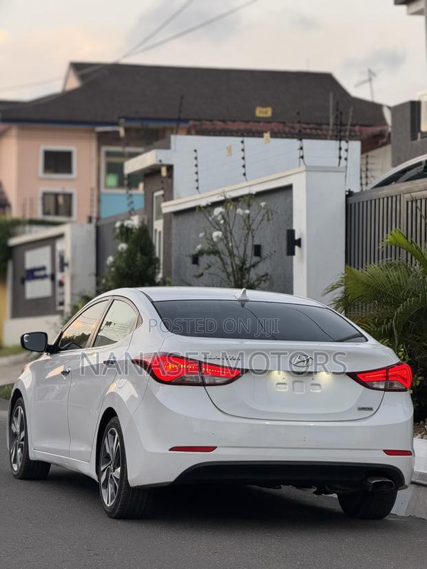 Hyundai Elantra Limited 4dr Sedan (1.8L 4cyl 6A) 2015 White