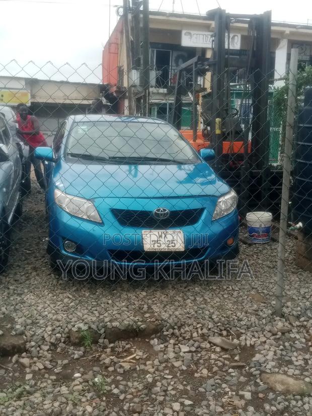Toyota Corolla 2010 Blue