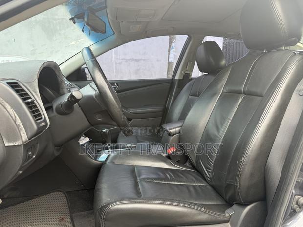 Nissan Altima 3.5 SR Sedan 2012 Gray