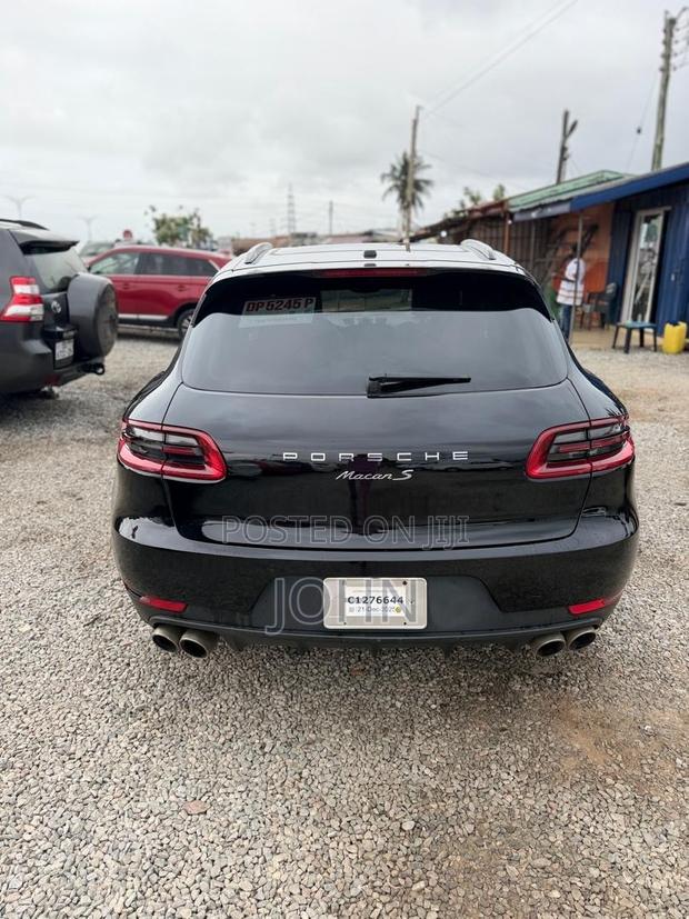 Porsche Macan Turbo 2016 Black