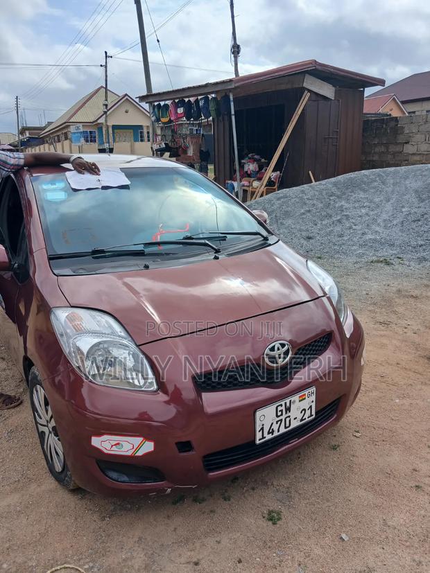 Toyota Vitz 2010 Brown