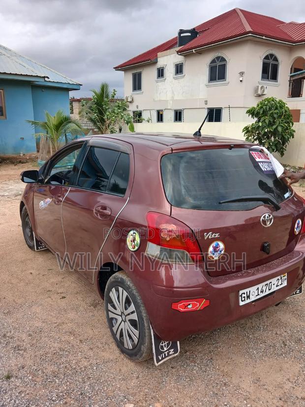 Toyota Vitz 2010 Brown