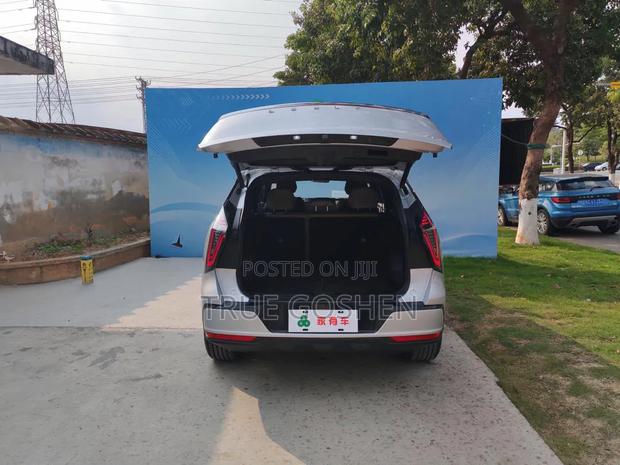 Geely Boyue 2025 Silver
