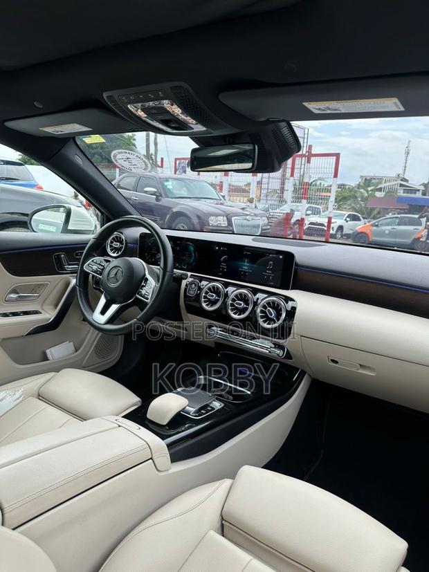 Mercedes-Benz 220 2019 White