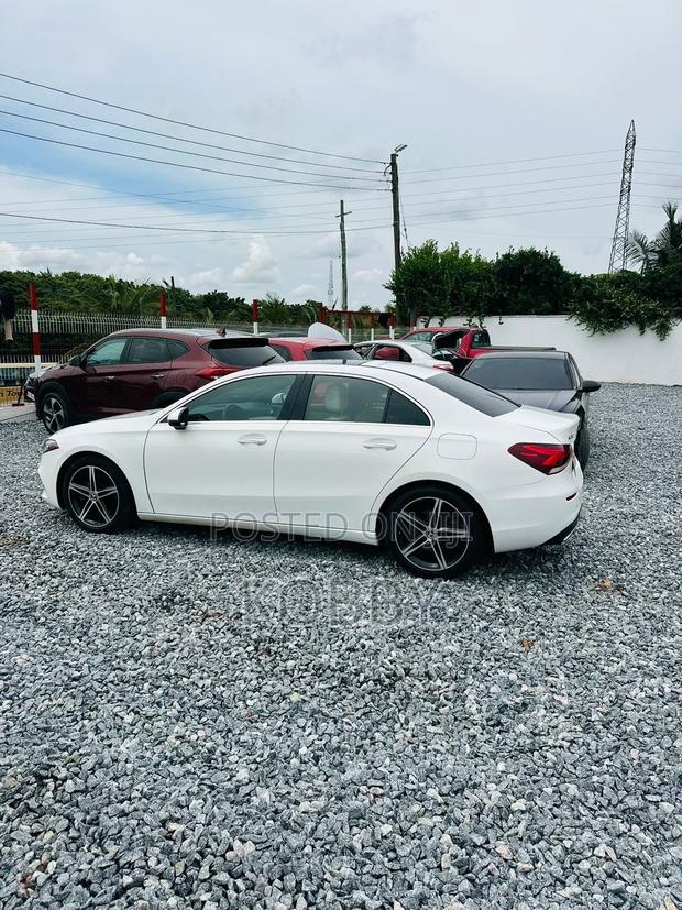 Mercedes-Benz 220 2019 White