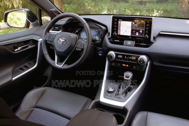 Toyota RAV4 2020 White