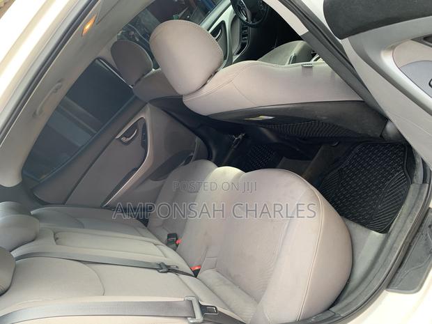 Hyundai Elantra Limited 4dr Sedan (1.8L 4cyl 6A) 2014 White