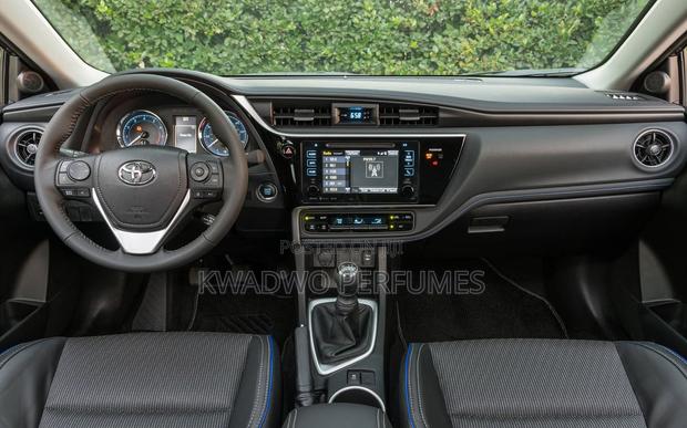 Toyota Corolla 2017 White
