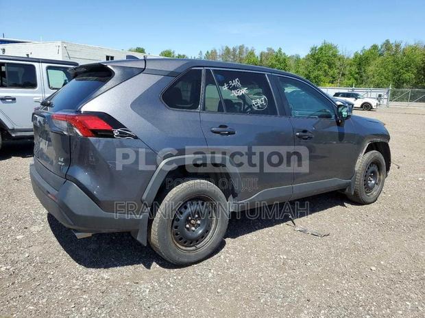 Toyota RAV4 LE 2022 Gray