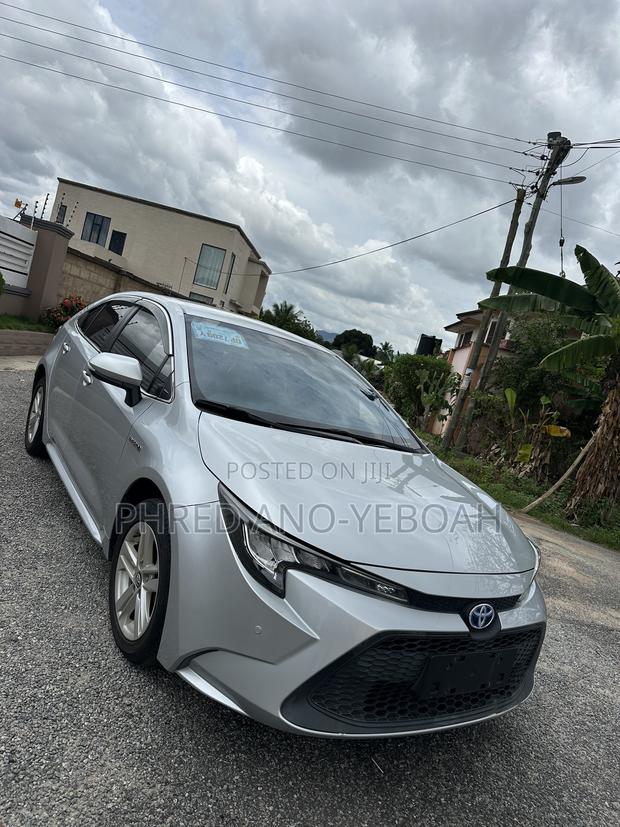 Toyota Corolla SE 2021 Silver