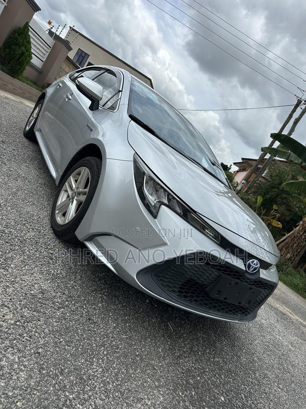 Toyota Corolla SE 2021 Silver