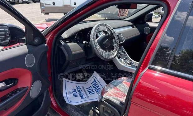 Land Rover Range Rover Evoque HSE Dynamic 4x4 (2.0 4cyl 9A) 2016 Red