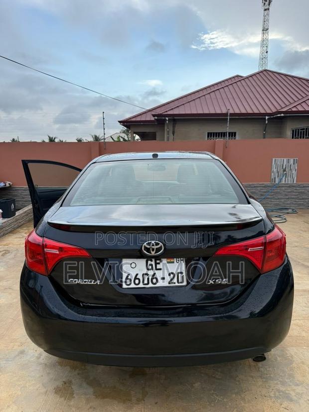 Toyota Corolla XSE (1.8L 4cyl 2A) 2018 Black