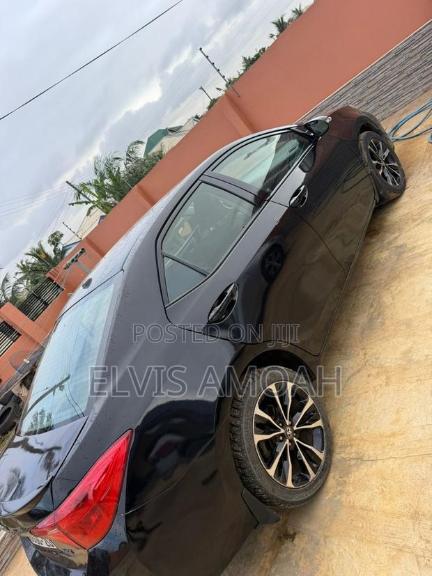 Toyota Corolla XSE (1.8L 4cyl 2A) 2018 Black