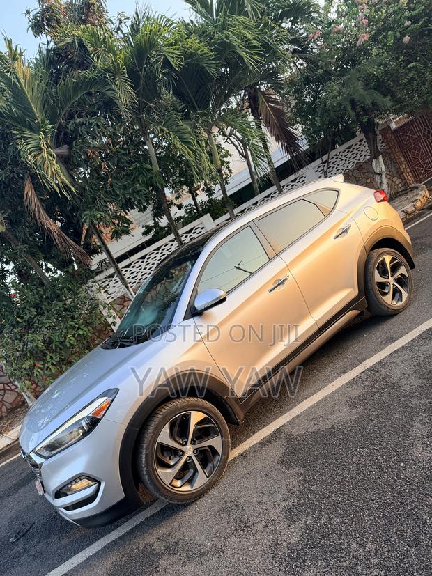 Hyundai Tucson 2017 Silver