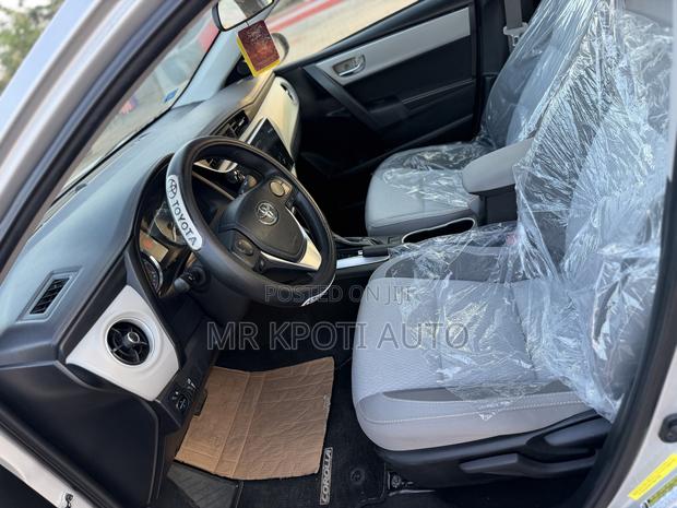 Toyota Corolla 2019 Gray