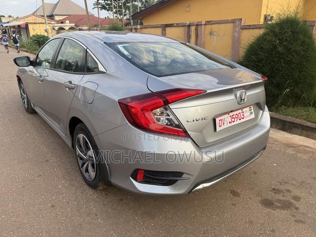 Honda Civic 2019 Silver
