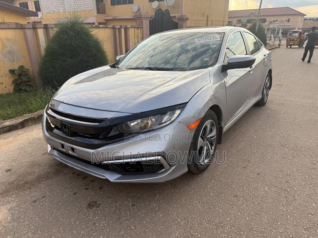 Honda Civic 2019 Silver