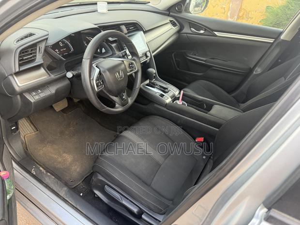 Honda Civic 2019 Silver