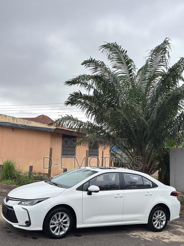 Toyota Corolla XSE 2023 White