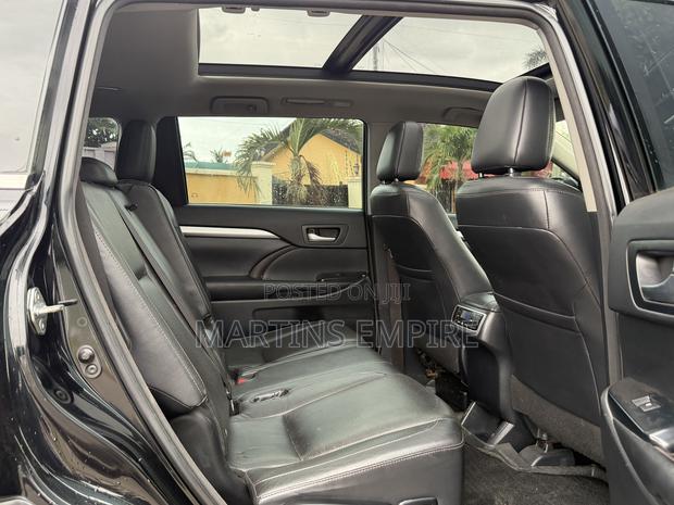 Toyota Highlander XLE V6 4x4 (3.5L 6cyl 6A) 2016 Black