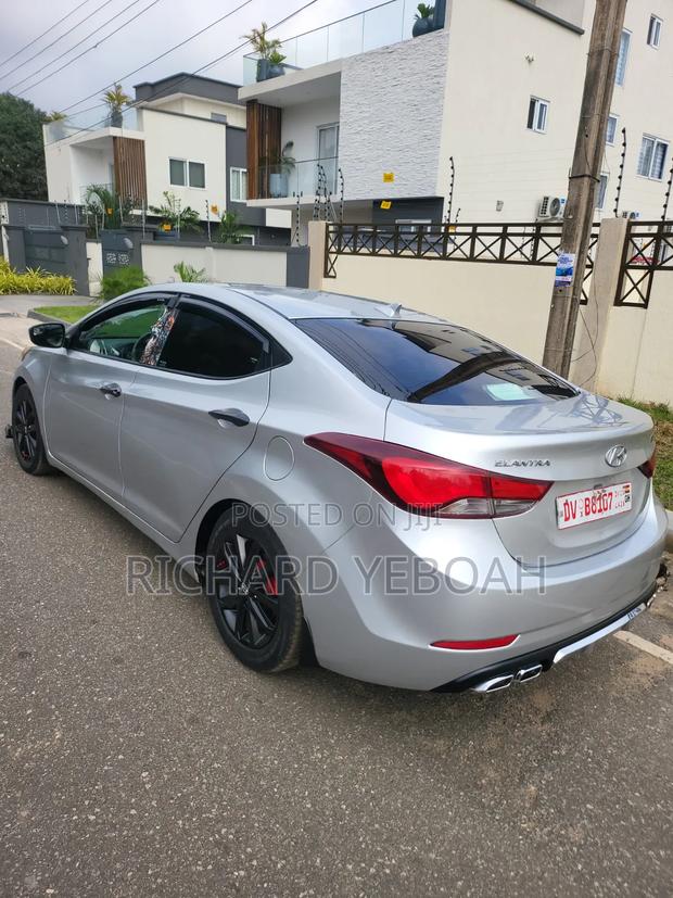 Hyundai Elantra 2014 Silver