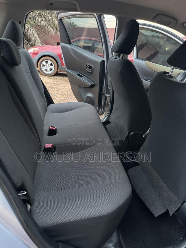 Toyota Vitz 2013 Silver