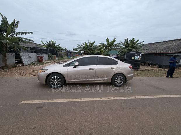 Honda Civic 2013 Beige
