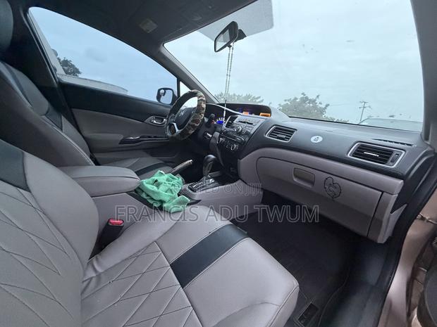 Honda Civic 2013 Beige