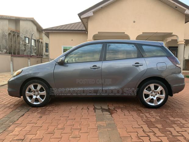 Toyota Matrix XRS Hatchback FWD (1.8L 4cyl 6M) 2006 Gray