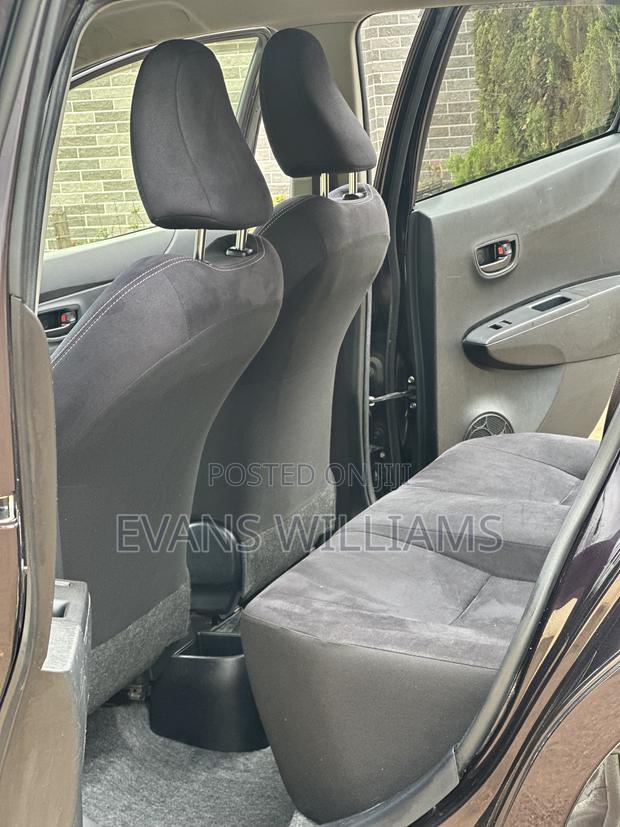 Toyota Vitz 1.3 FWD 5dr 2013 Purple