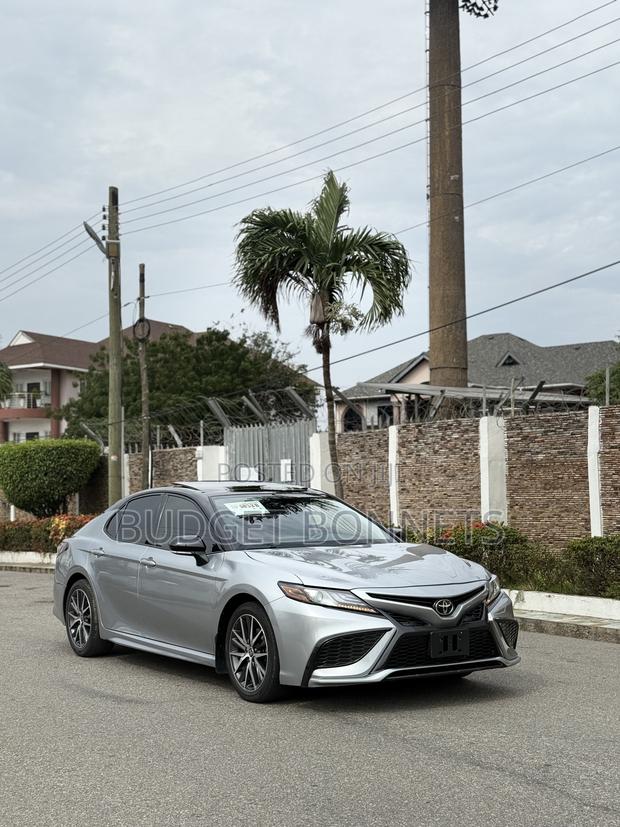 Toyota Camry XSE 2023 Silver